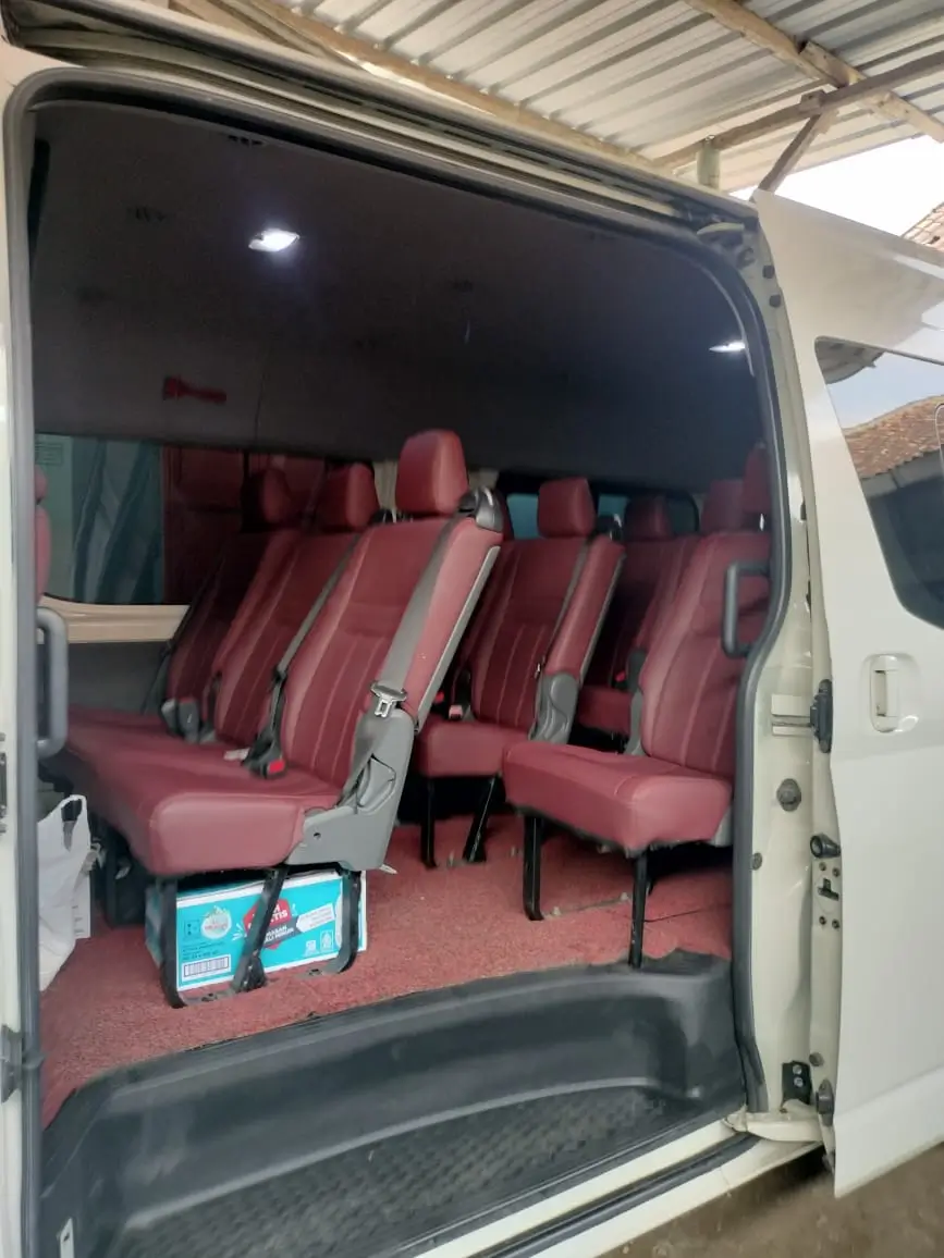 sewa-hiace-malang-malangindietrans (21)